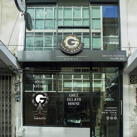 Ghee Gelato House Bed & Breakfast Bangkok Bagian luar foto